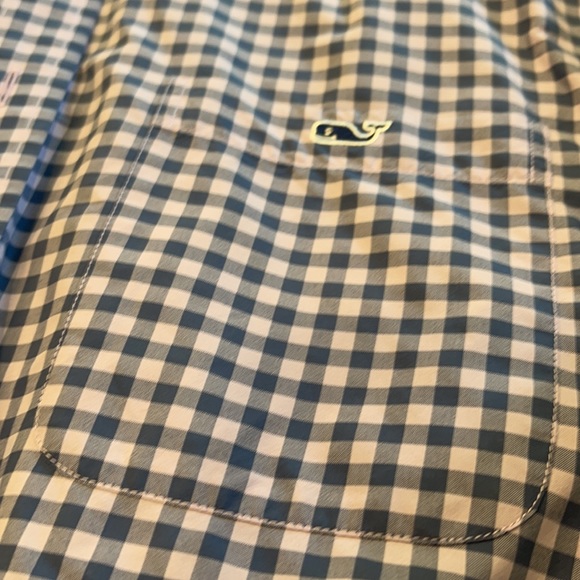 Men’s medium vineyard vines button down shirt - Picture 3 of 5